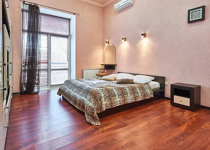 Home Hotel Apartments On Zoloti Vorota