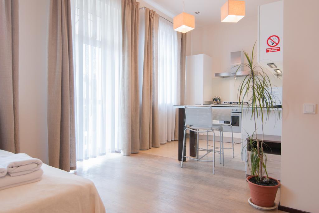 Apartment On Zoloti Vorota Kyiv