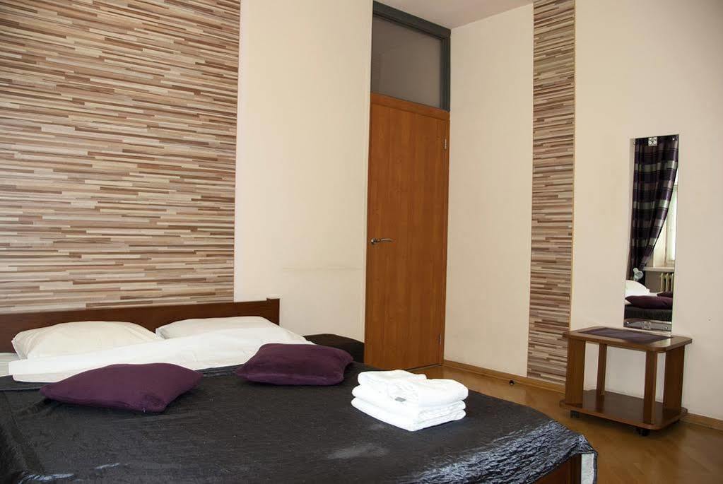 Apartment On Zoloti Vorota Kyiv