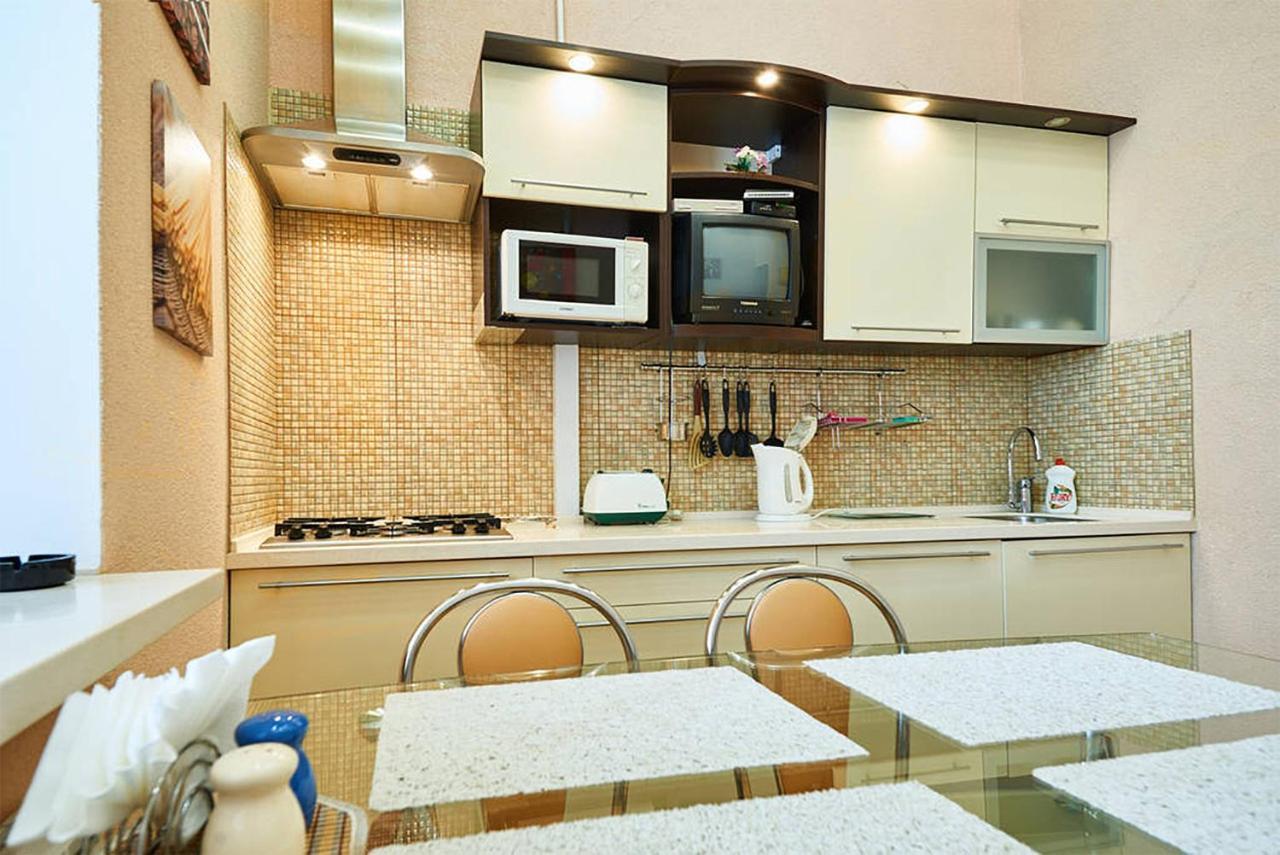 On Zoloti Vorota Apartment